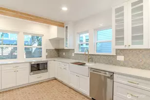 2540 11th Ave W, Seattle, WA 98119 - Photo 14