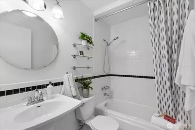 13265 15th Avenue NE #B10, Seattle, WA 98125 - Photo 20