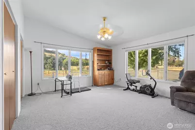 145 W Cooper Avenue, Washtucna, WA 99371 - Photo 10