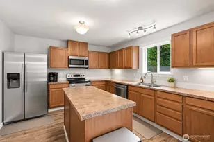 1914 179th St Ct E, Spanaway, WA 98387 - Photo 6