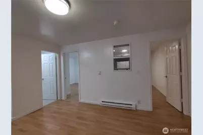 737 N 184th Street #B, Shoreline, WA 98133 - Photo 14