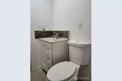 737 N 184th Street #B, Shoreline, WA 98133 - Photo 18