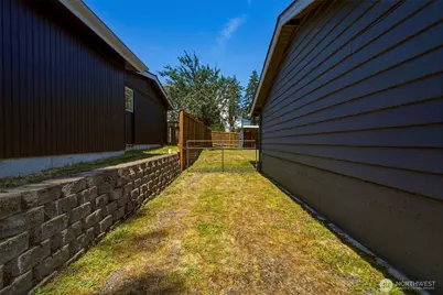 105 161st Street SE, Bothell, WA 98012 - Photo 40