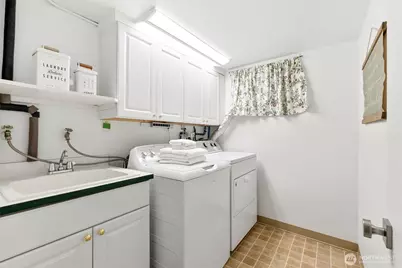 15805 SE 12th Place, Bellevue, WA 98008 - Photo 26