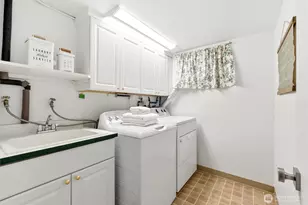 15805 SE 12th Pl, Bellevue, WA 98008 - Photo 26