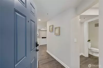 9039 NE Juanita Drive #307, Kirkland, WA 98034 - Photo 10