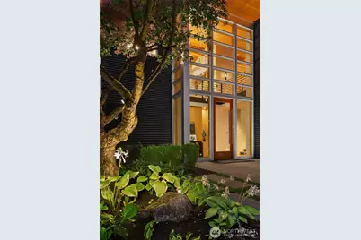 1215 Warren Avenue N, Seattle, WA 98109 - Photo 40