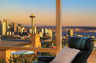 1215 Warren Ave N, Seattle, WA 98109 - Photo 4