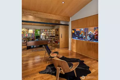 1215 Warren Avenue N, Seattle, WA 98109 - Photo 20