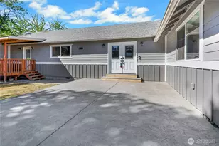 26318 SE 428th St, Enumclaw, WA 98022 - Photo 2