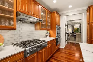 12033 NE 70th St, Kirkland, WA 98033 - Photo 10