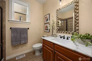 12033 NE 70th St, Kirkland, WA 98033 - Photo 38