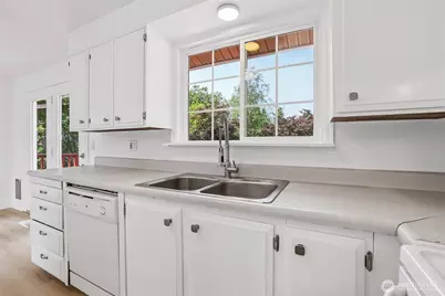 4605 224th Place SW, Mountlake Terrace, WA 98043 - Photo 10