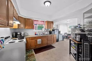 1019 Duryea St, Raymond, WA 98577 - Photo 10