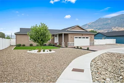 57 Margaux Loop, Malaga, WA 98828 - Photo 2