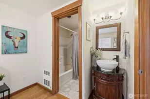 6825 Weedin Pl NE, Seattle, WA 98115 - Photo 20