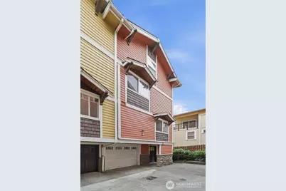 6825 Weedin Place NE #A, Seattle, WA 98115 - Photo 32