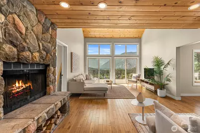 10460 Fox Road, Leavenworth, WA 98826 - Photo 2