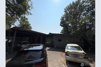 3700 E Superior Street, Seattle, WA 98122 - Photo 1