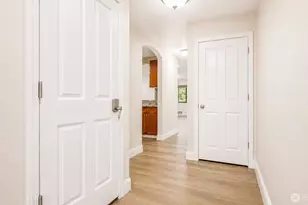 13367 Ambaum Blvd SW, Burien, WA 98146 - Photo 16