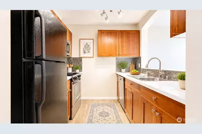 13367 Ambaum Boulevard SW, Burien, WA 98146 - Photo 10