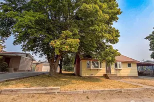 1123 Central Ave, Oroville, WA 98844 - Photo 2