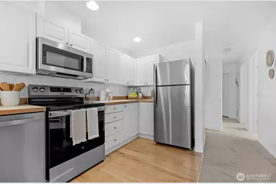 2522 Rucker Avenue #303, Everett, WA 98201 - Photo 14