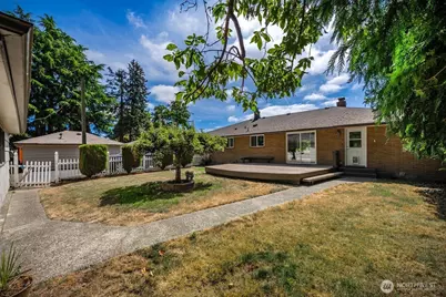 10419 16th Street E, Edgewood, WA 98372 - Photo 32