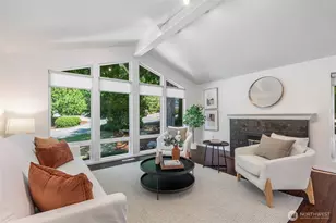 300 Mt Pilchuck Ave SW, Issaquah, WA 98027 - Photo 2
