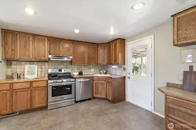 28748 Sound View Drive S, Des Moines, WA 98198 - Photo 20