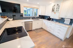 20 N Tillicum Beach Ln N, Shelton, WA 98584 - Photo 12