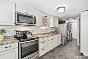 568 G St, Blaine, WA 98230 - Photo 6