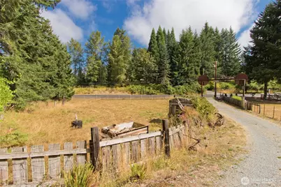 15716 Ap Tubbs Road E, Buckley, WA 98321 - Photo 4