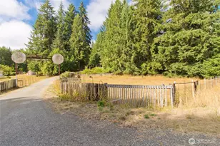 15716 A P Tubbs Rd E, Buckley, WA 98321 - Photo 2