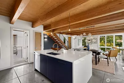 2775 59th Avenue SW, Seattle, WA 98116 - Photo 8