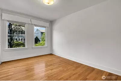 756 Broadway Avenue E #202, Seattle, WA 98102 - Photo 8