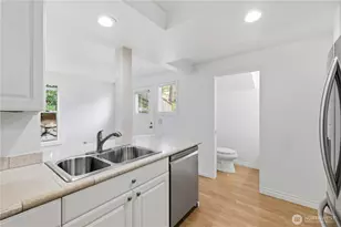 4181 244th Pl SE, Sammamish, WA 98029 - Photo 10