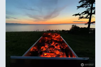 1399 W Beach Road, Oak Harbor, WA 98277 - Photo 1