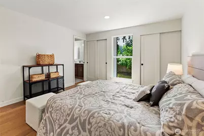 11707 SE 65th Street, Bellevue, WA 98006 - Photo 12
