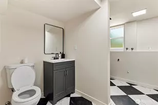 11707 SE 65th St, Bellevue, WA 98006 - Photo 16