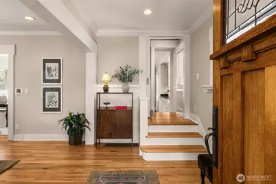 4549 Thackeray Place NE, Seattle, WA 98105 - Photo 10