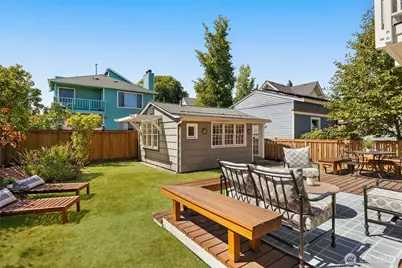 4549 Thackeray Place NE, Seattle, WA 98105 - Photo 8