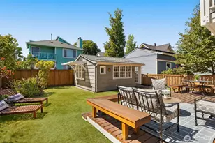 4549 Thackeray Pl NE, Seattle, WA 98105 - Photo 8