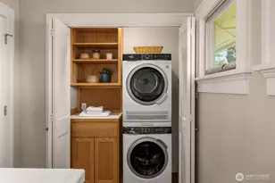 4549 Thackeray Pl NE, Seattle, WA 98105 - Photo 22