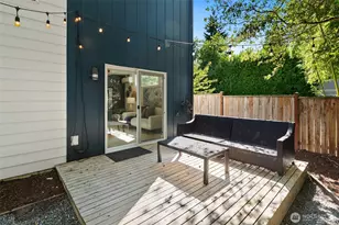 1036 NE 102nd St, Seattle, WA 98125 - Photo 18