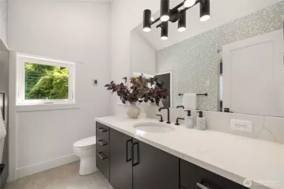 268 Fulton Street, Seattle, WA 98109 - Photo 20