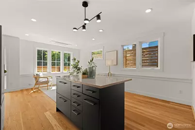 268 Fulton Street, Seattle, WA 98109 - Photo 12
