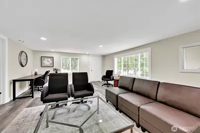 5511 Waller Road E, Tacoma, WA 98443 - Photo 6