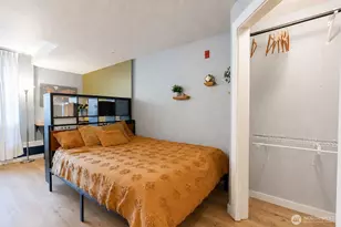 1420 E Pine St, Seattle, WA 98122 - Photo 6