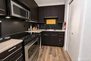 1420 E Pine St, Seattle, WA 98122 - Photo 8